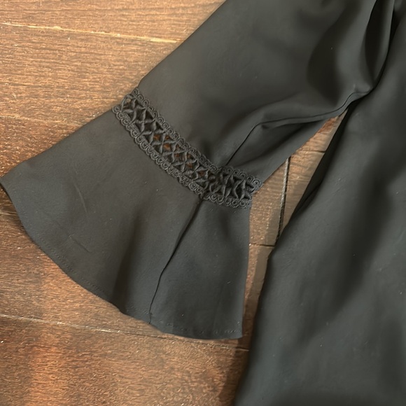 Ann Taylor | Keyhole Bell Sleeve Blouse - Picture 3 of 4